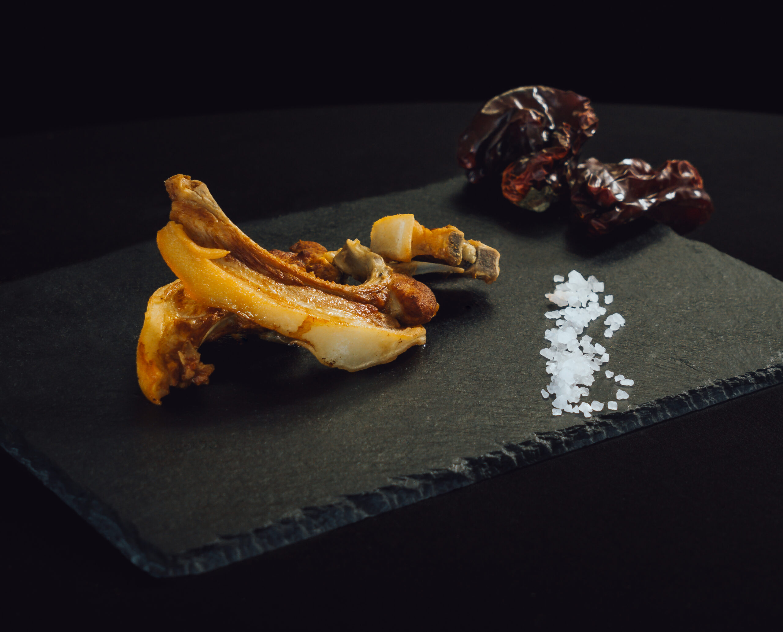Chuletillas de cochinillo a la plancha: crujientes y deliciosas